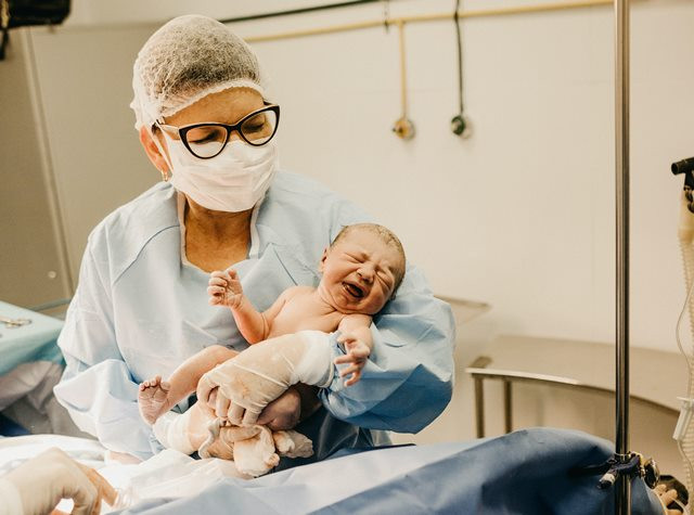 Mengenal Vernix, Lapisan Putih yang Ada pada Bayi Baru Lahir