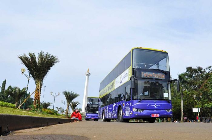 Libur Iduladha, Wisatawan Keliling DKI Jakarta Pakai Bus Tingkat Gratis