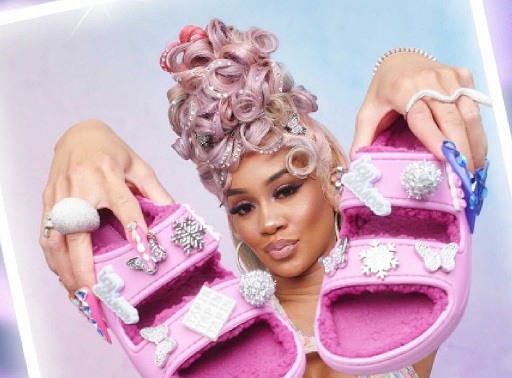 Koleksi Icy Jibbitz 'Taffy Pink'. (Foto: Dok. Instagram/@crocs)