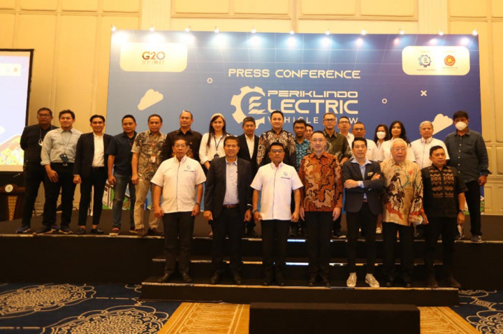 Edukasi & Literasi Kendaraan Listrik di PEVS 2022