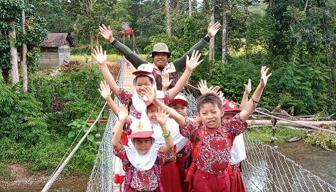 Kisah Koko Triantoro, Alumnus UNY yang Dedikasikan Diri Sebagai Guru di Wilayah 3T