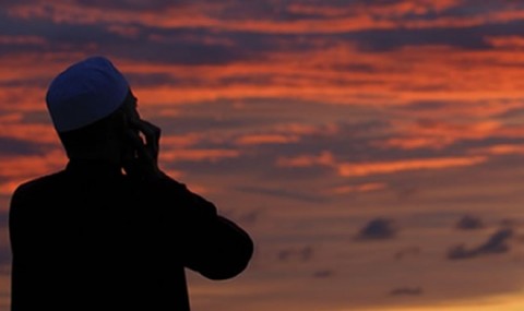 Bacaan Adzan Subuh: Arab, Latin, dan Terjemahan Beserta Cara Menjawabnya