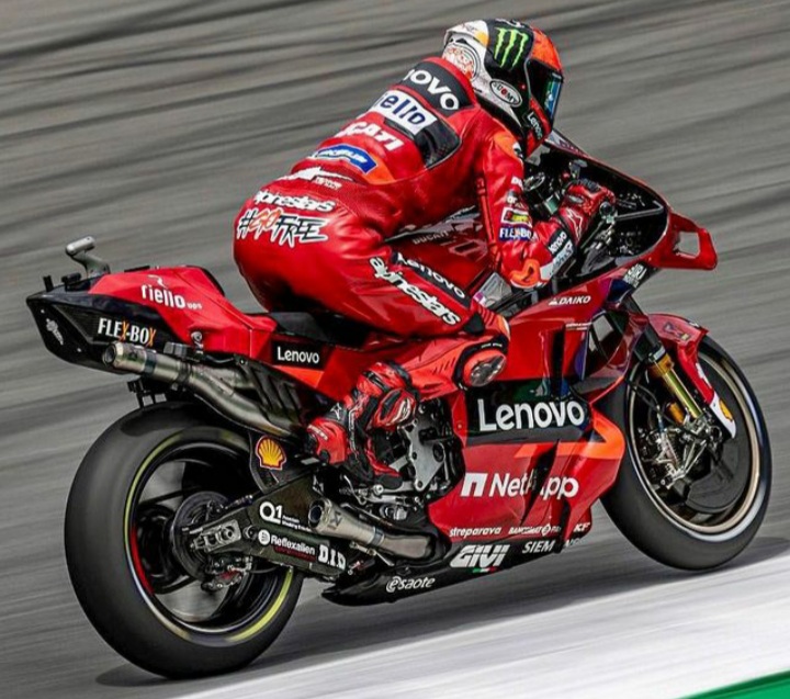 Ketahuan Mabuk saat Berkendara, Slogan Bagnaia Dijadikan Lelucon