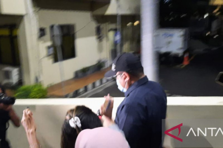 Presiden ACT Ibnu Khajar Irit Bicara Usai Diperiksa Polisi Presiden ACT Ibnu Khajar Irit Bicara Usai Diperiksa Polisi