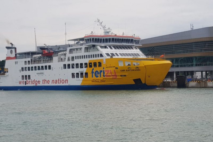 Kandas 5 Jam, KMP Batumandi Berhasil Dievakuasi