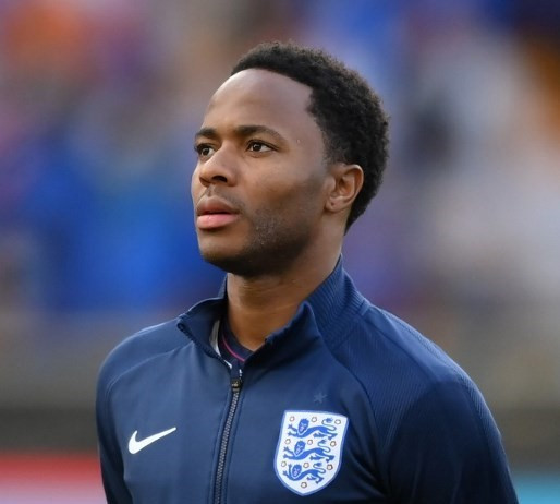 Chelsea Beli Sterling dari Manchester City