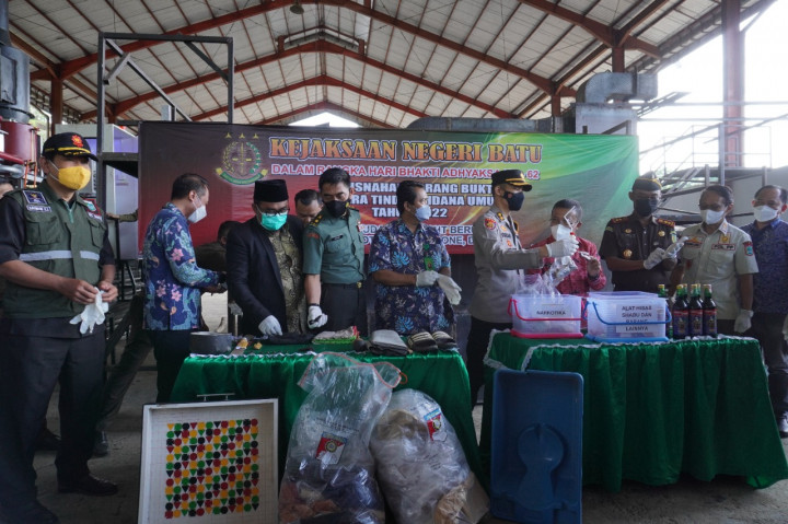 Barang Bukti Tindak Pidana di Kota Batu Dimusnahkan dengan Mesin Pyrolisis