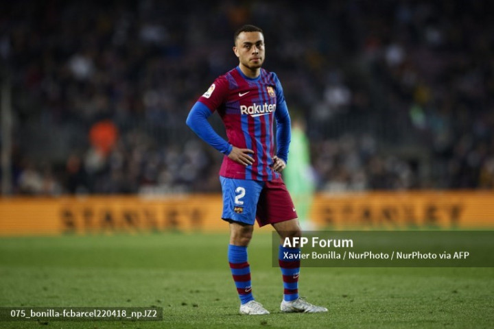 Betah di Barcelona, Dest Tepis Rumor ke Chelsea