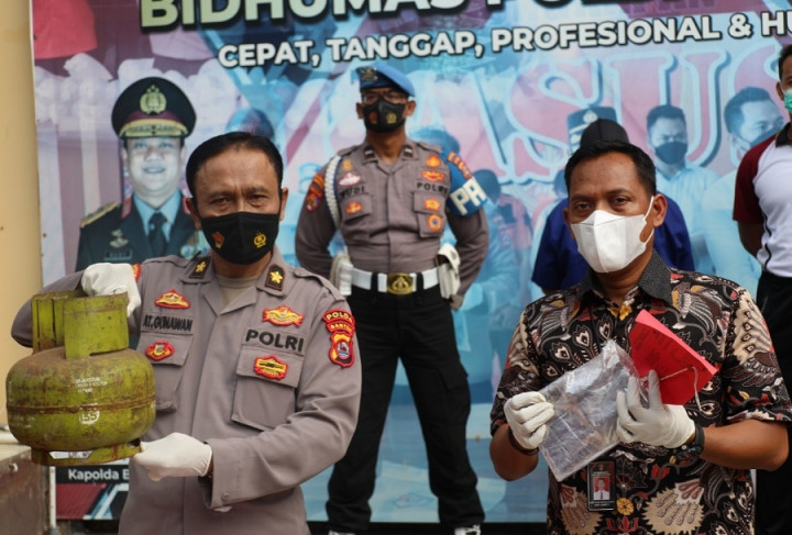 Oplos Tabung Gas, 2 Pria di Serang Dibekuk