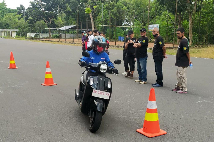 Teknik & Trik Berkendara yang Wajib Dikuasai Pengendara Pemula