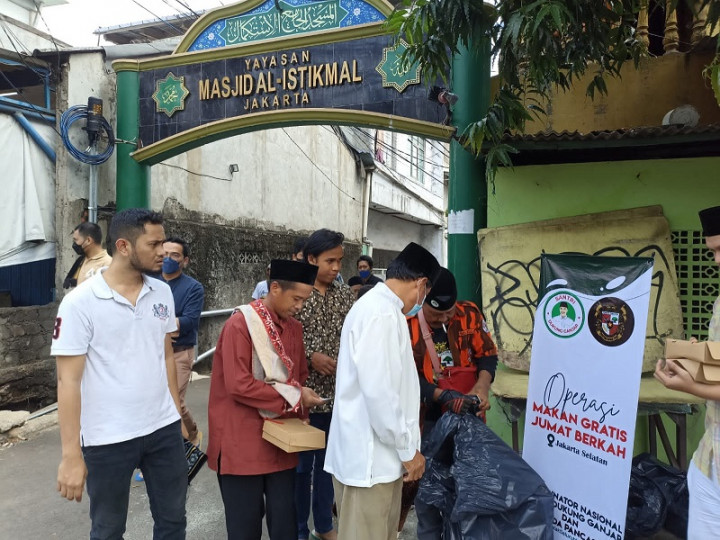 Ini Cara Santri Menyosialisasikan Sosok Ganjar di Jaksel