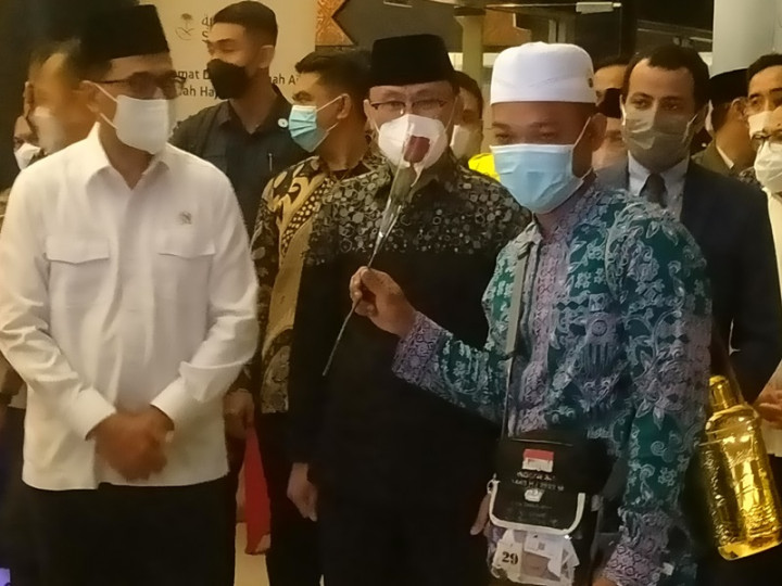 Jemaah Haji Kloter Pertama Tiba di Tanah Air via Bandara Soetta