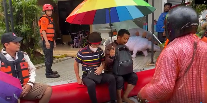 Rumahnya di Kawasan Cirendeu Permai Tangsel Terendam Banjir, Kak Seto Dievakuasi