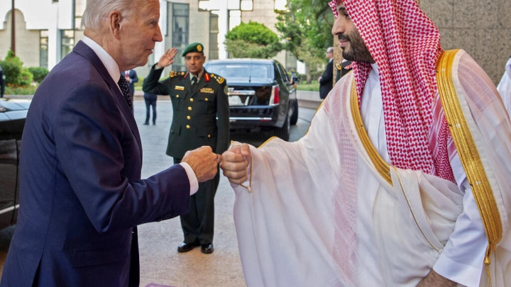 Biden Akhiri Tur Timur Tengah dengan Pemulihan Hubungan AS-Arab Saudi