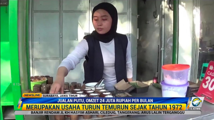 Wow! Mahasiswi Ini Raup Omzet Rp25 Juta Lewat Jualan Kue Putu