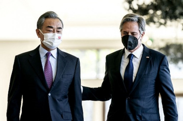 Menlu AS-Tiongkok Bertemu di Bali, Indikasi Perbaikan Hubungan Kedua Negara?