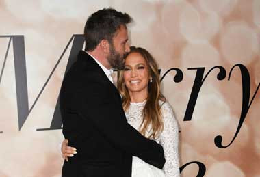 Jennifer Lopez Resmi Menikah dengan Ben Affleck