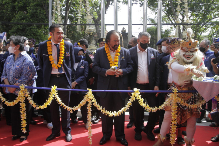 Momen Surya Paloh Resmikan Gedung DPW NasDem Bali