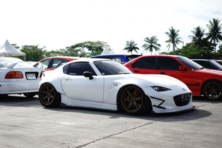 Skena Modifikasi Mobil Makassar Menggeliat