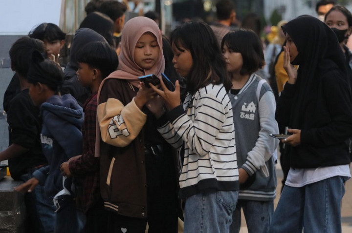 Remaja SCBD di Dukuh Atas Jadi Sasaran Tes Covid-19