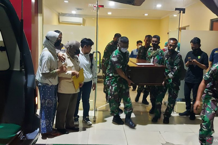 2 Korban Tewas Kecelakaan Maut di Cibubur Suami-Istri, Anggota TNI AL