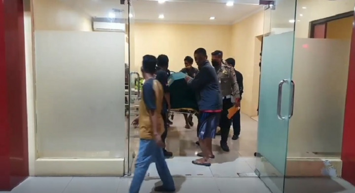 1 Lagi Korban Tewas Kecelakaan Truk BBM Diserahkan ke Keluarga