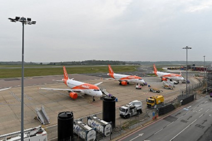 Panas Ekstrem Picu Penangguhan Penerbangan di 2 Bandara Inggris