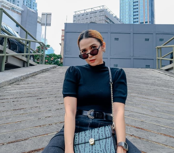 Dinda Kanya Dewi Kecelakaan, Mobilnya Rusak Parah