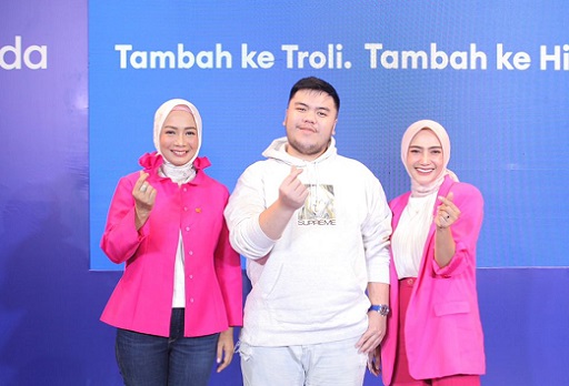 Intan Kartika, Dyland Pros, dan Chef Yulita dalam acara konferensi pers Lazada 'Tambah ke troli, Tambah ke Hidupmu.' (Foto: Dok. Istimewa)
