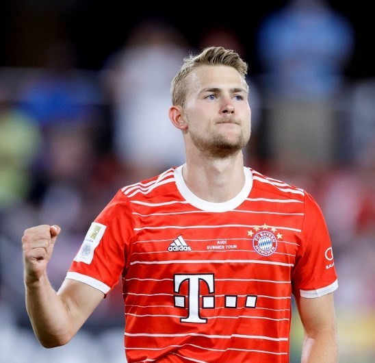 De Ligt Disarankan ke Bayern Muenchen oleh Van Gaal
