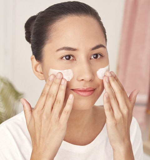 Ini Bedanya Dermatitis Atopik dengan Kulit Sensitif