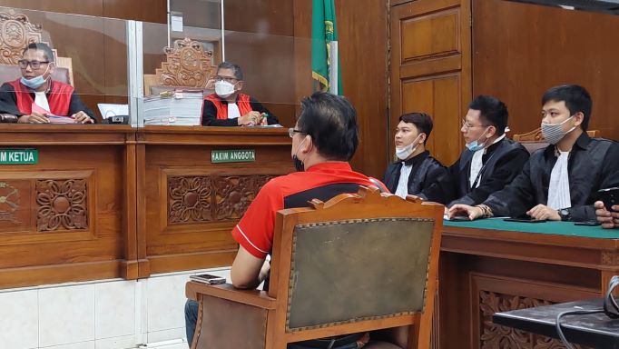 Adu Argumen dengan JPU, Ketum Peradi Sesalkan Sikap Alvin Lim