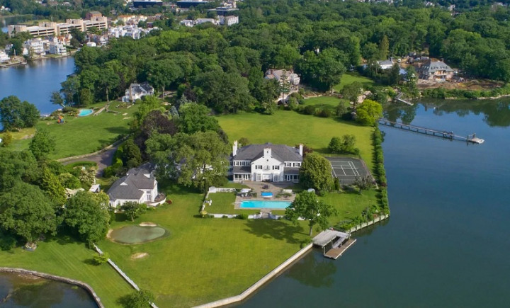 Intip Rumah Pertama Donald dan Ivana Trump yang Serba Mewah