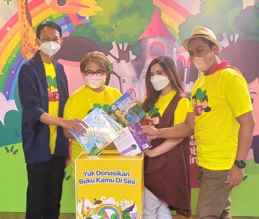 Heri Djuhaeri, Sutji Lantyka, Tasya Kamila, dan Paman Gerry dalam acara konferensi pers McD 'Inspirasi Literasi Anak.' 
