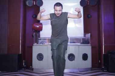 Kara Chenoa Rilis Video Musik Shoe