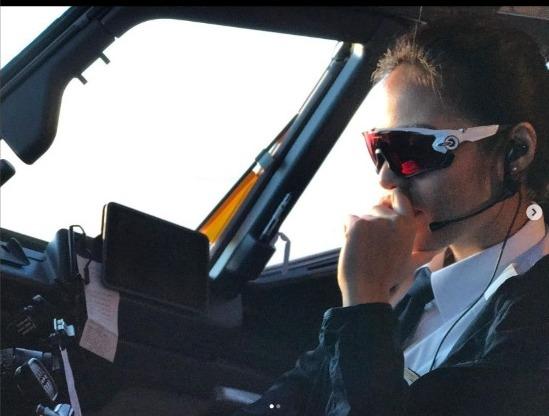 Kisah Soraya: Sukses Jadi Pilot Tetap Utamakan Pendidikan Hingga Lulus Magister Kenotariatan Undip