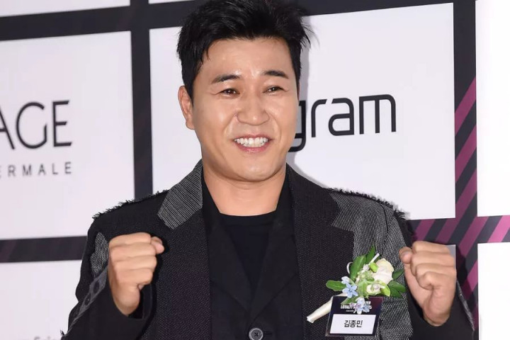 Kim Jong Min Positif Covid-19, Syuting 2 Days & 1 Night Ditunda