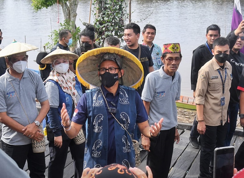 Menparekraf Sandiaga Uno di Desa Pela, Kota Bangun, Kalimantan Timur. (Istimewa)