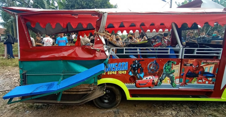 Sopir Odong-Odong yang Tertabrak Kereta Diperiksa Polisi