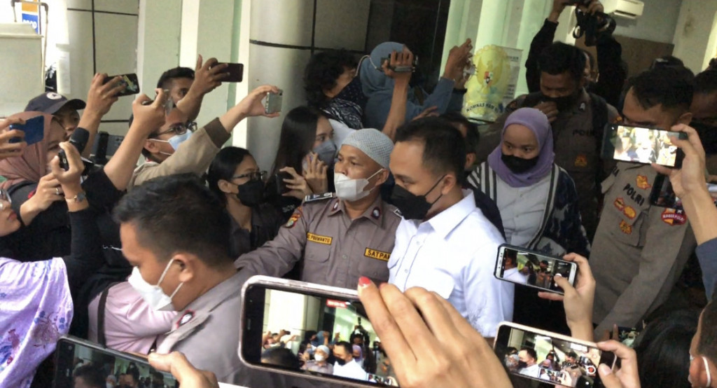 Sejumlah ajudan Irjen Ferdy Sambo selesai menjalani pemeriksaan di Komnas HAM. Foto: Medcom.id/Theofilus Ifan Sucipto