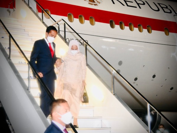 President Jokowi Arrives in Tokyo