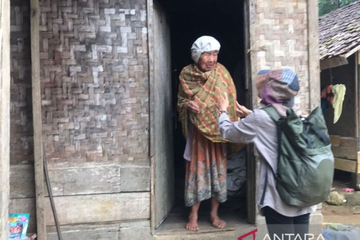 Rahasia Usia Ratusan Tahun Warga Kampung Adat Miduana Cianjur