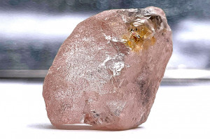 Wow! Berlian Pink Terbesar dalam 300 Tahun Ditemukan Petambang Angola