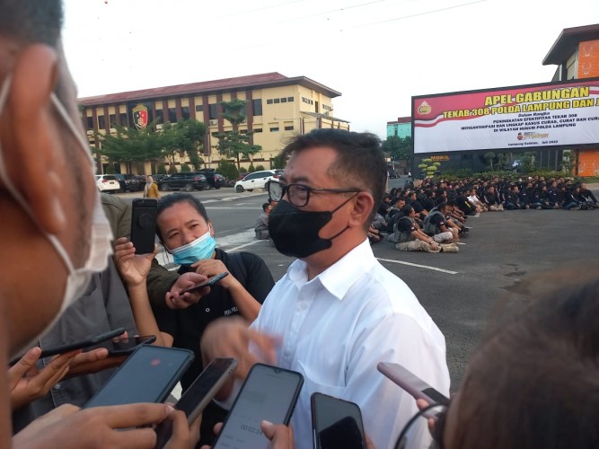 Polisi Tangkap 2 Cukong WN Tiongkok Cukung Tambang Emas Ilegal di Lampung