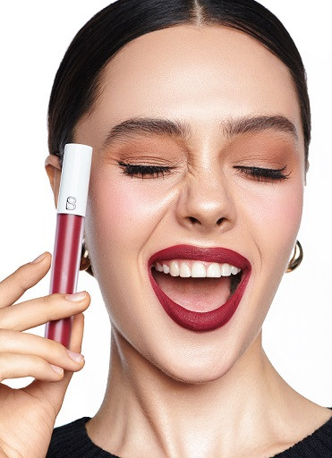 Everyday Intense Lip cream varian New York. (Foto: Dok. Buttonscarves Beauty)