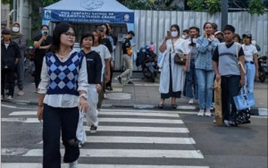 Polisi Larang Warga Aceh Gunakan <i>Zebra Cross</i> untuk <i>Fashion Week</i>