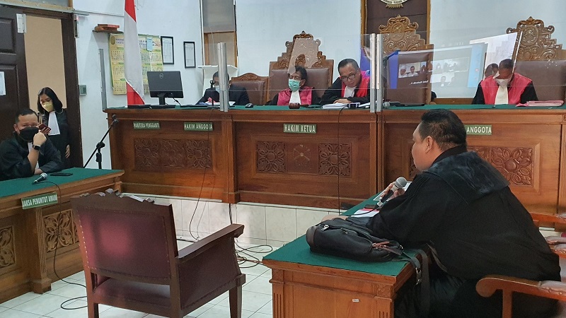 Sidang tuntutan bos PStore Putra Siregar serta Rico Valentino. Medcom.id/Fachri Audhia Hafiez