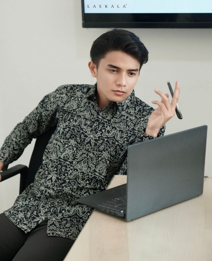 Saatnya Milenial Bangga Pakai Batik