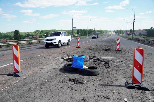 Jembatan di Kherson Diserang, Rute Pasokan untuk Rusia Terganggu