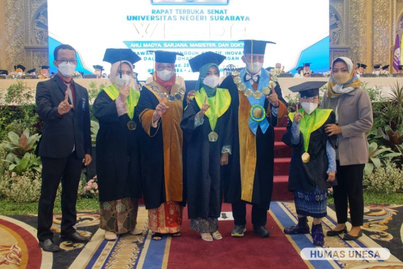 Sebanyak lima disabilitas ikut wisuda Unesa. DOK Unesa